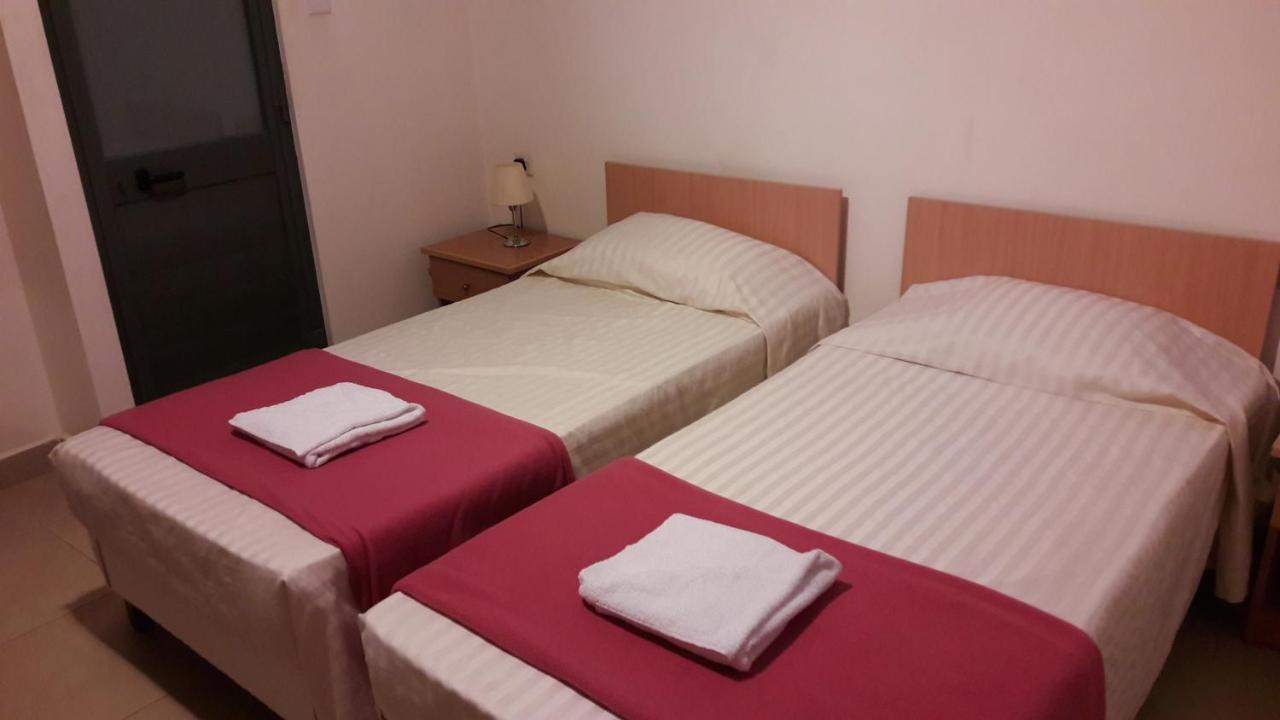 Hotel Tropicana Saint Julian's