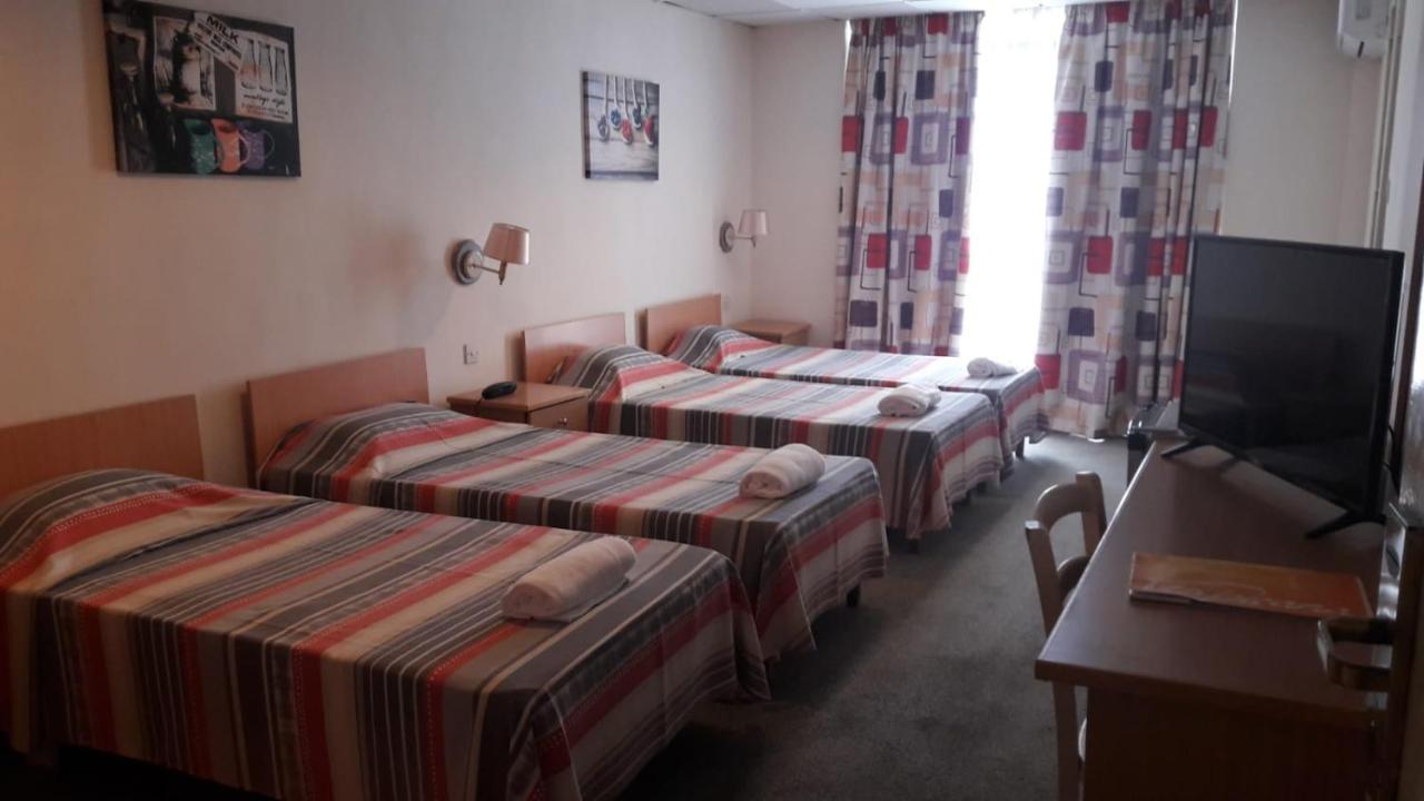 Hotel Tropicana 2*