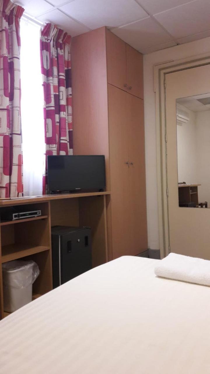 Tropicana Hotel 2*