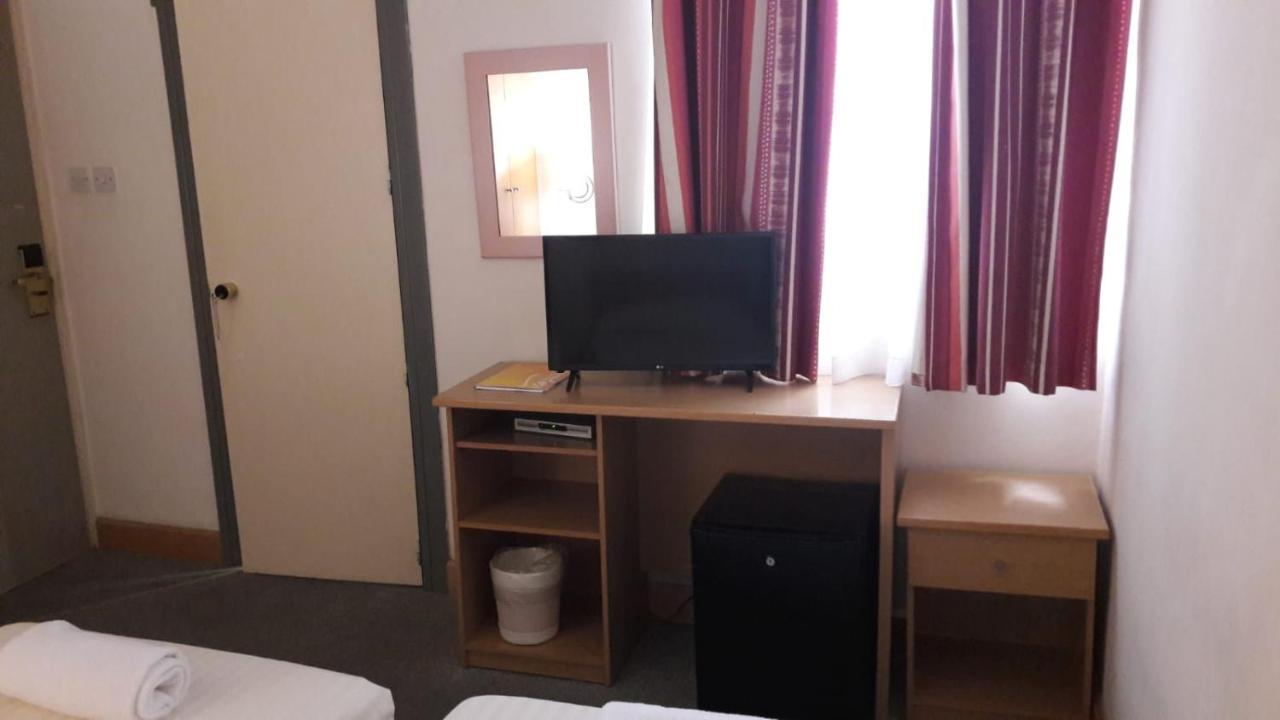 Hotel Tropicana Saint Julian's